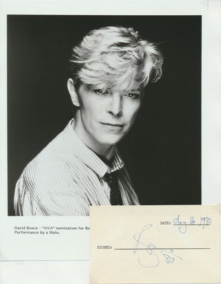Item #49996 Signature / Unsigned Photograph. David BOWIE